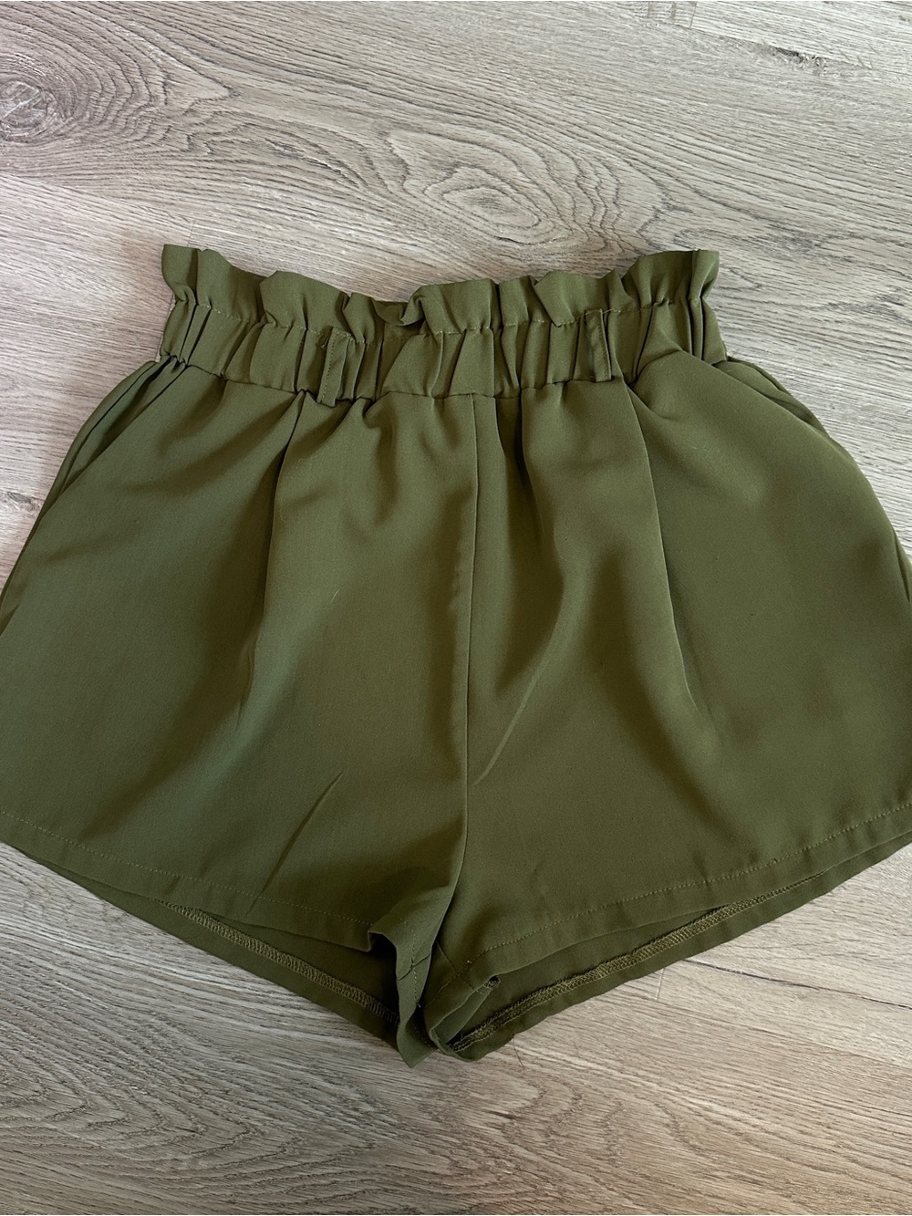 SHEIN Olive Green Paperbag High Waist Shorts - Medium Women’s